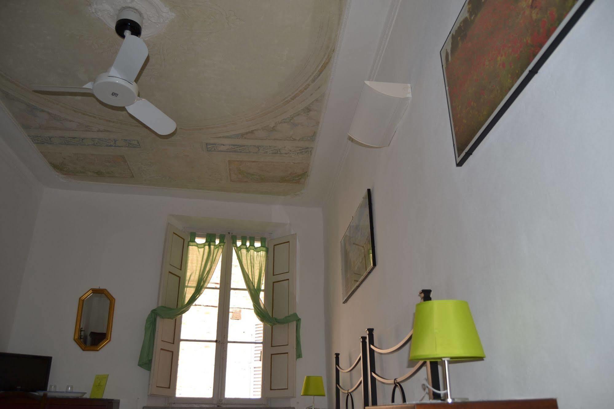 La Casa Di Antonella Hotel เซียนา ภายนอก รูปภาพ