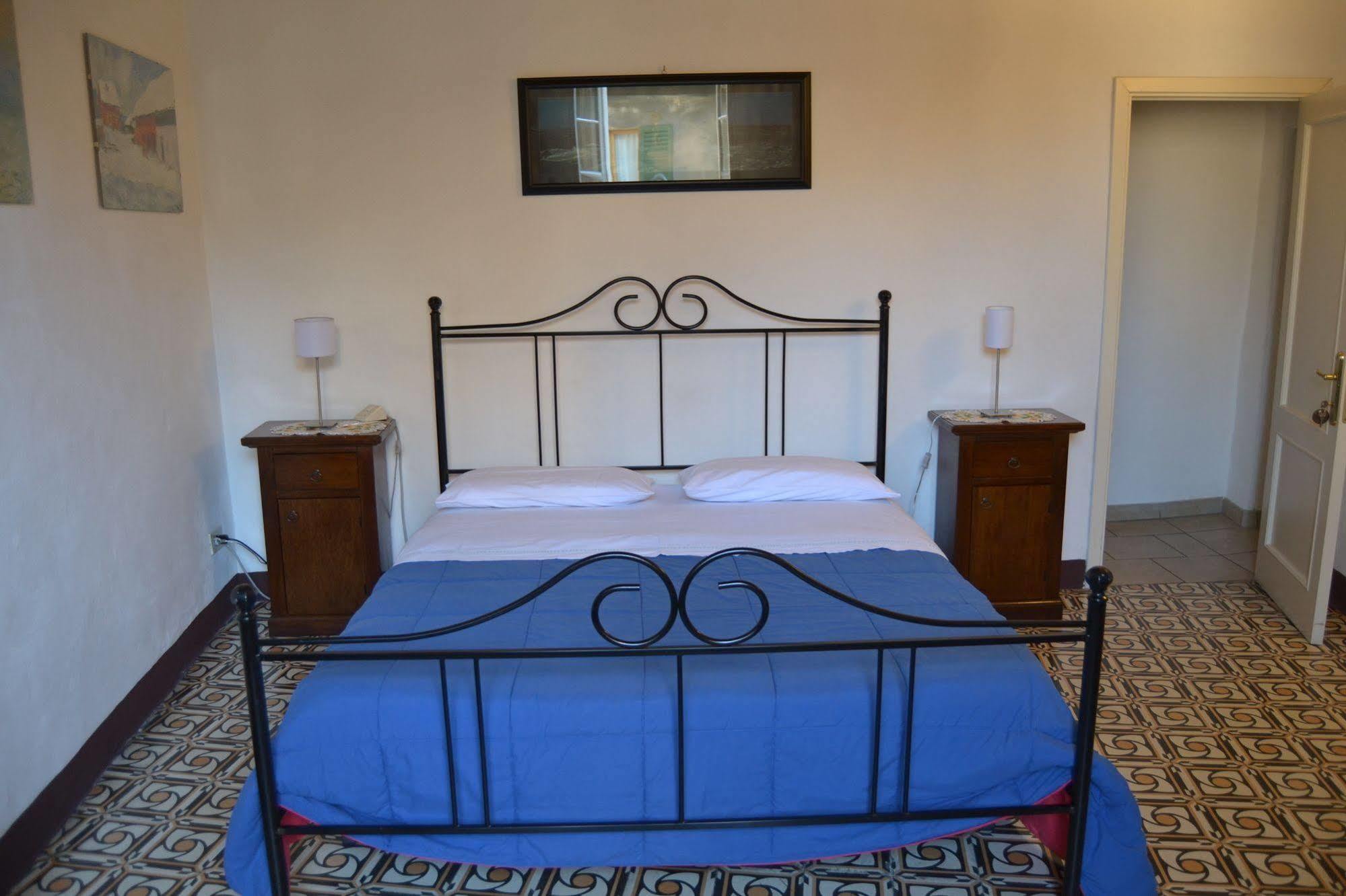 La Casa Di Antonella Hotel เซียนา ภายนอก รูปภาพ