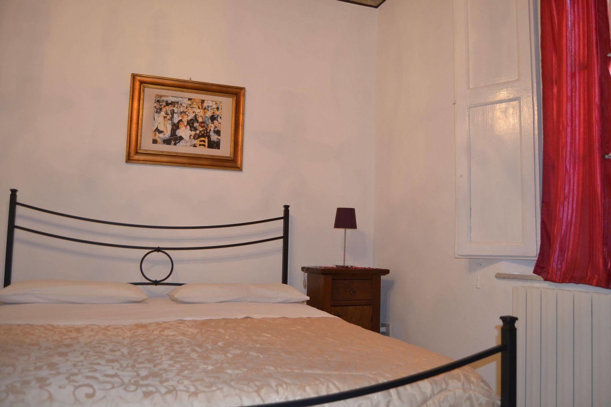 La Casa Di Antonella Hotel เซียนา ภายนอก รูปภาพ