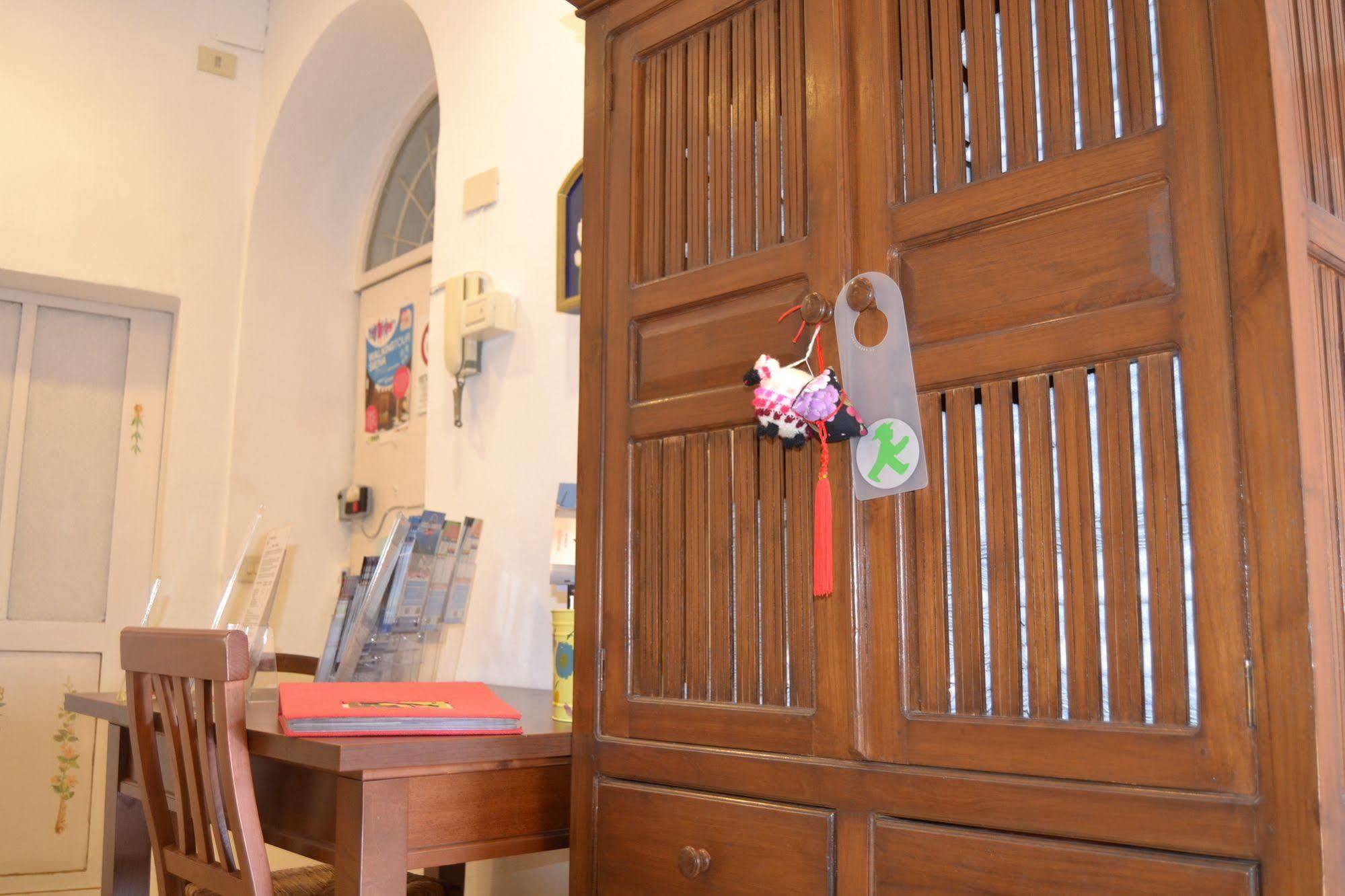 La Casa Di Antonella Hotel เซียนา ภายนอก รูปภาพ