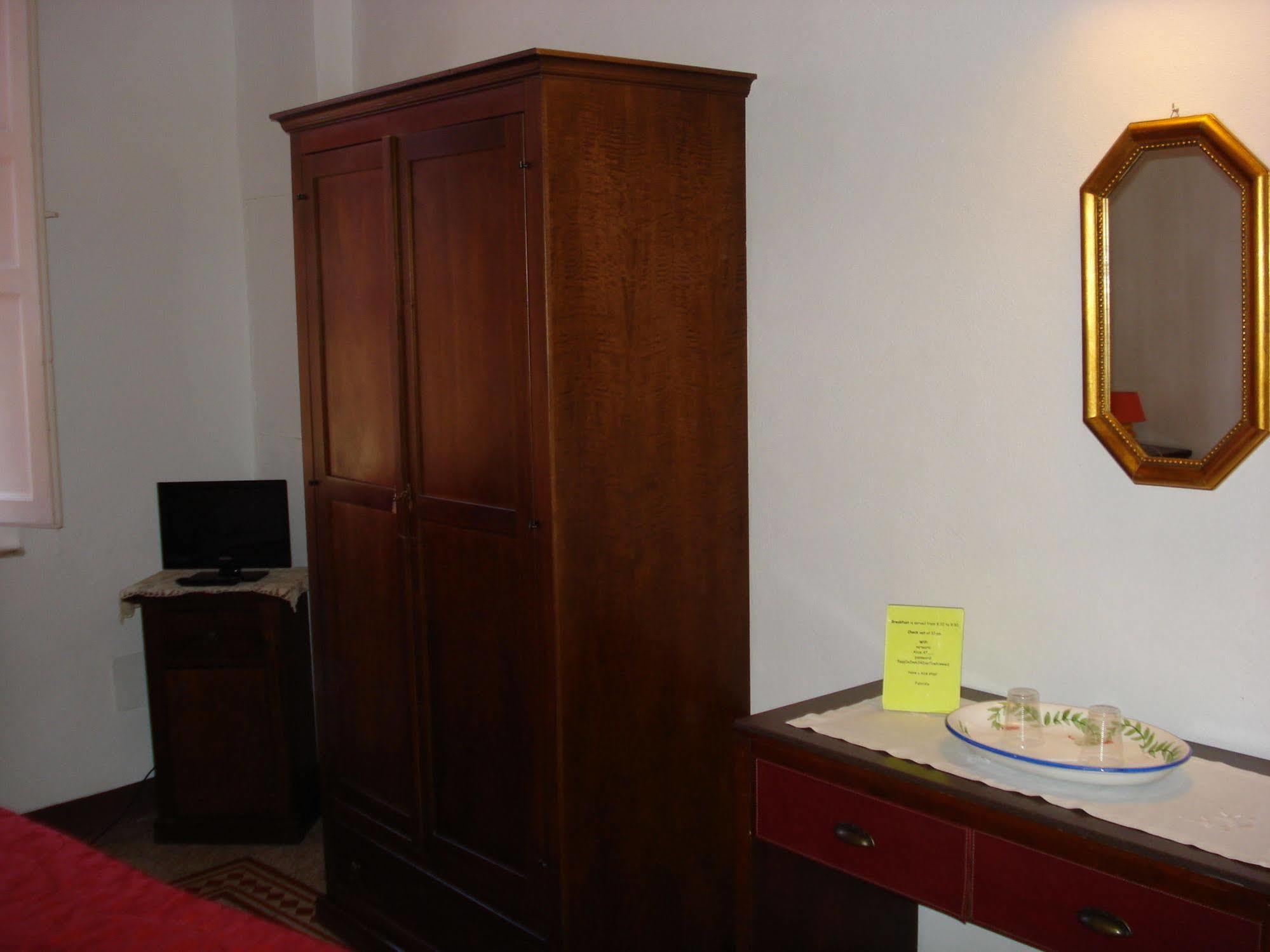 La Casa Di Antonella Hotel เซียนา ภายนอก รูปภาพ